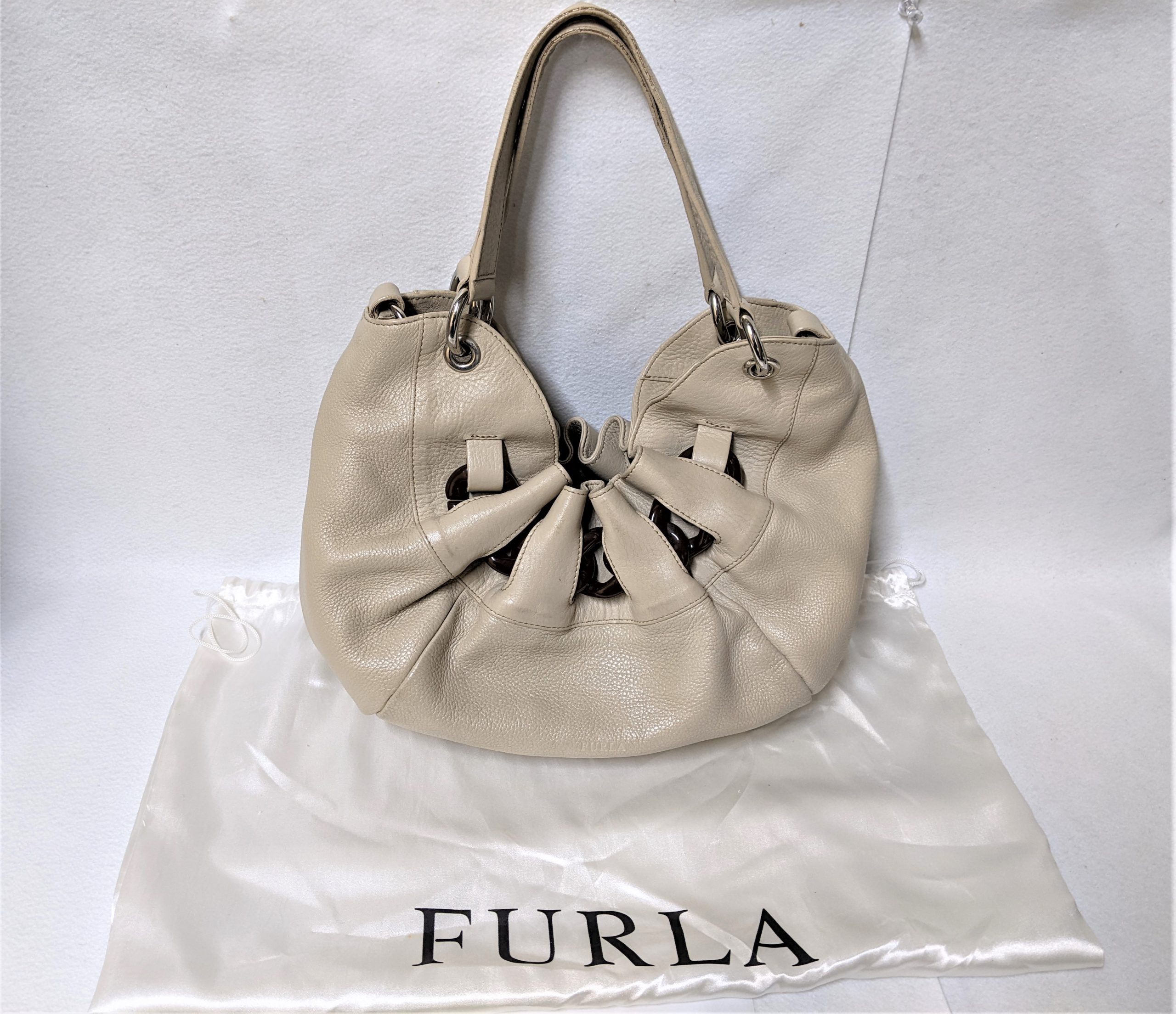 FURLA　バッグ　ブランド