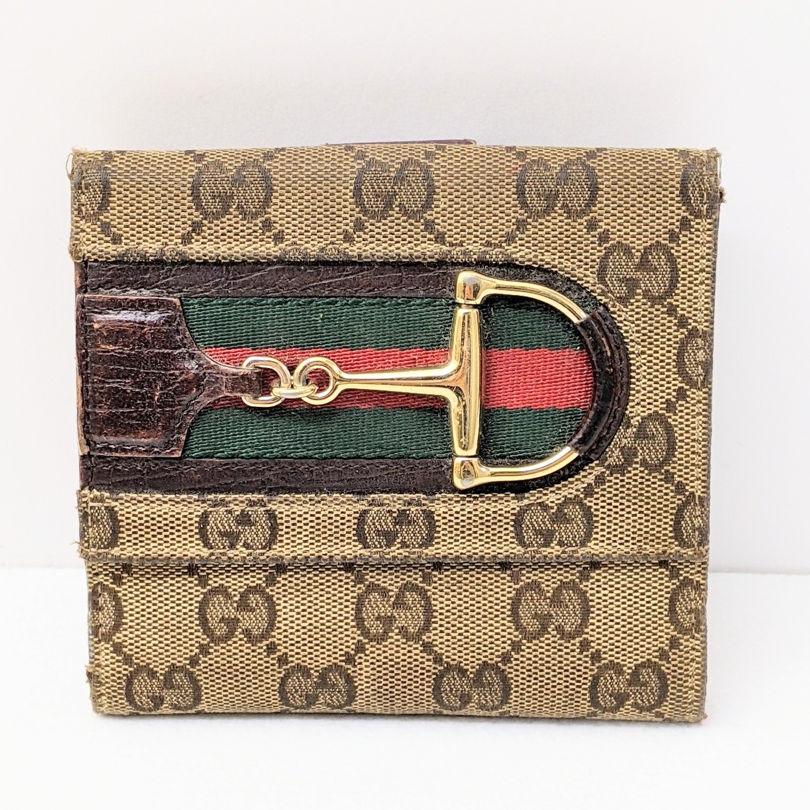 GUCCI、グッチ、GGキャンバス