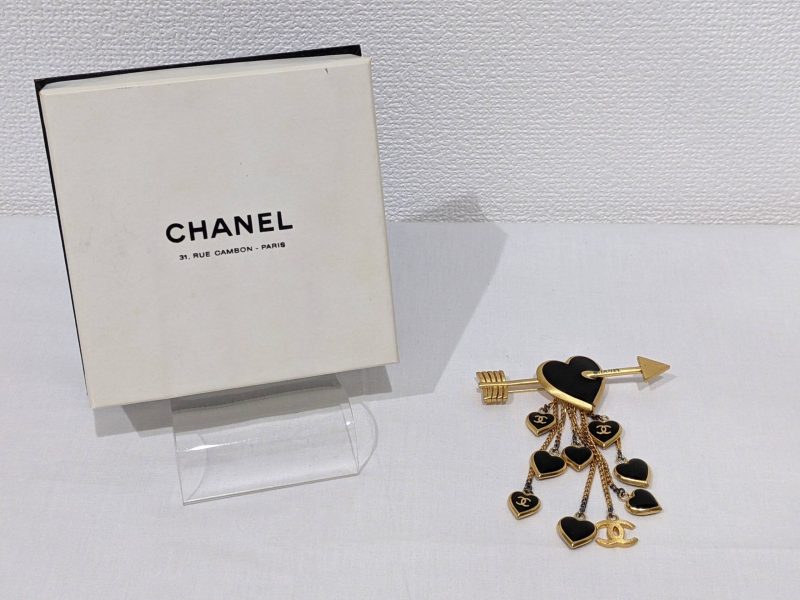 CHANEL,ハートアロー,ブローチ