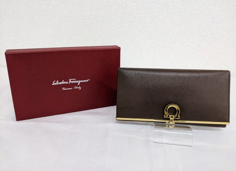 Salvatore Ferragamo,ガンチーニ,長財布